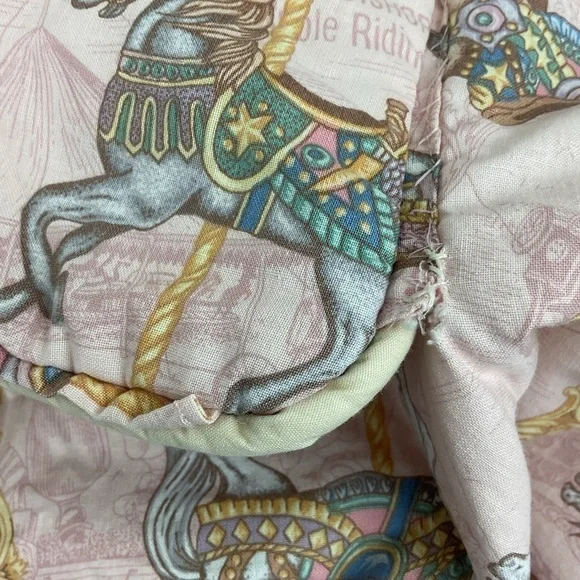 Handmade vintage lap quilt blanket carousel horses print 40.5” x 37” - Picture 6 of 11